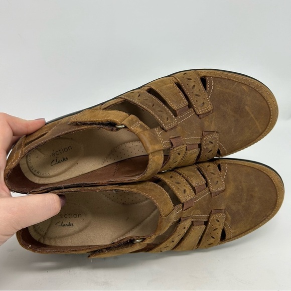 Clarks Brown Tan Perforated Leather Comfort Breathable Loafers Size 10 - Picture 9 of 12